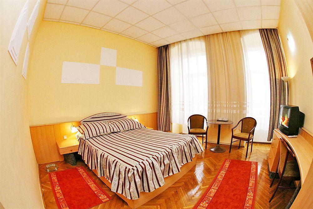 Hotel Melody Central Cluj-Napoca Eksteriør billede