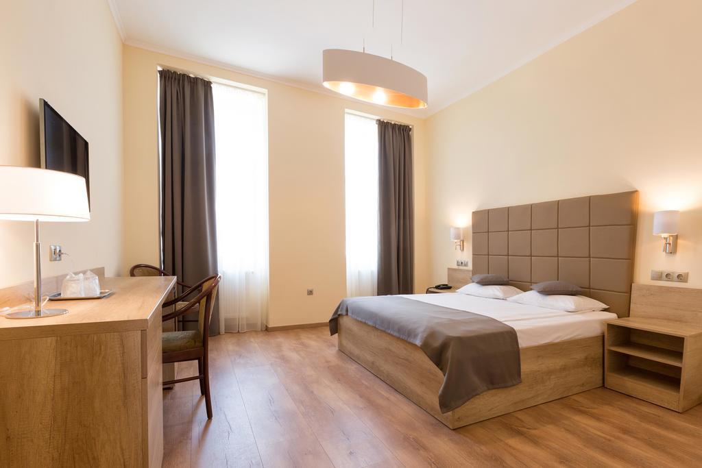 Hotel Melody Central Cluj-Napoca Eksteriør billede